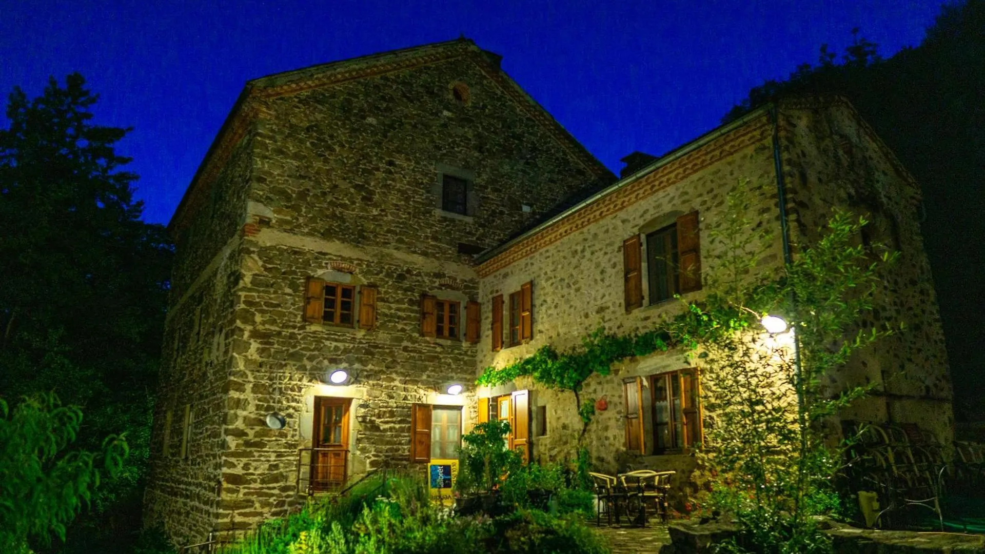 Holiday home Moulin Du Bateau - Gite De Charme - Piscine - Nature Leotoing
