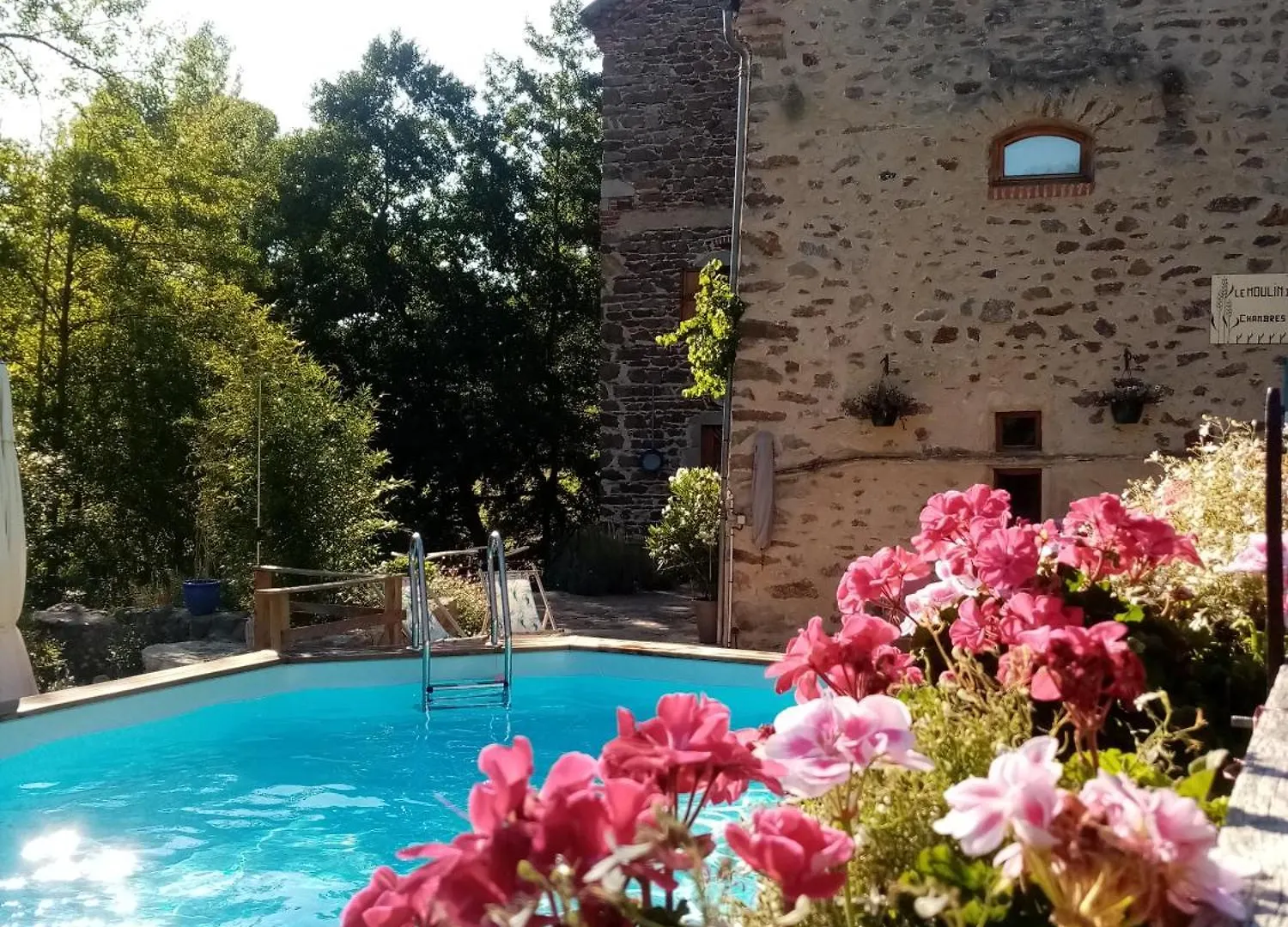 Moulin Du Bateau - Gite De Charme - Piscine - Nature Leotoing 0*,  France
